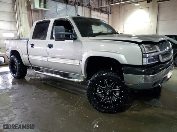 2005 Chevrolet Silverado 1500 LS with VIN 2GCEK13T151276663, listed as a Copart auction lot 44348125 with 0 mi miles and Clean Title. Bid and sale history available at carsss.com. Image 4.