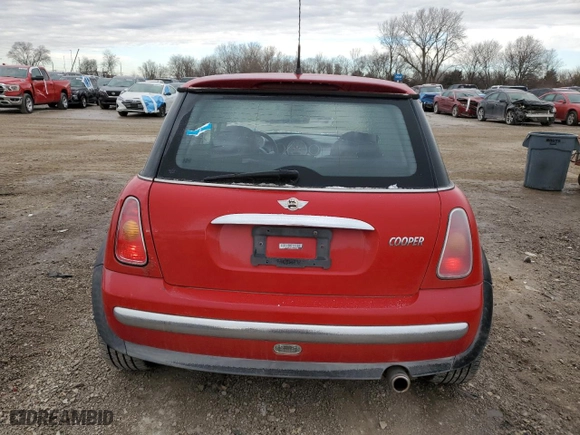 2003 MINI Cooper Hardtop with VIN WMWRC33403TE15093, listed as a Copart auction lot 44246425 with 144,086 mi miles and Clean Title. Bid and sale history available at carsss.com. Image 6.