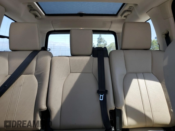 2011 Land Rover LR4 HSE z VIN SALAG2D44BA568329, wystawiony jako Copart lot #59052865 z przebiegiem 142 896 mil mil oraz Czysty tytuł • Clean title. Historia ofert i sprzedaży dostępna na DreamBid. Obrazek 10.