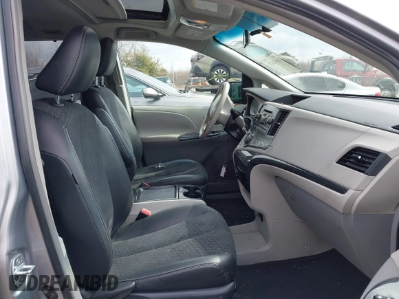 2011 Toyota Sienna SE with VIN 5TDXK3DC1BS096963, listed as a IAAI auction lot 41676328 with 168,436 mi miles. Bid and sale history available at carsss.com. Image 5.