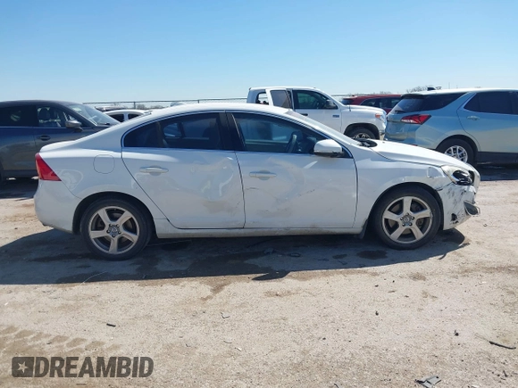2012 Volvo S60 T5 with VIN YV1622FS5C2115706, listed as a IAAI auction lot 41864741 with 217,321 mi miles. Bid and sale history available at carsss.com. Image 13.
