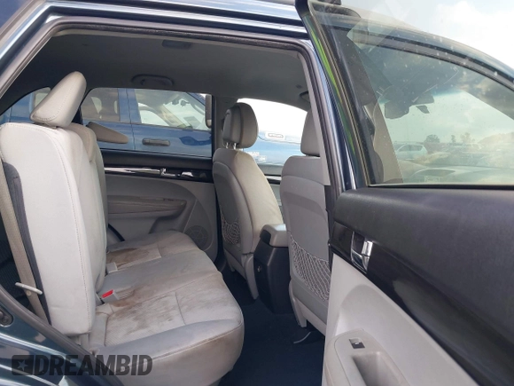 2011 Kia Sorento LX with VIN 5XYKT4A13BG186953, listed as a IAAI auction lot 42075887 with 214,444 mi miles. Bid and sale history available at carsss.com. Image 8.