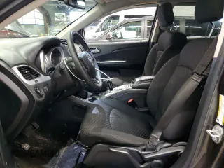 2019 Dodge Journey SE z VIN 3C4PDCBG4KT873206, wystawiony jako Copart lot #58193915 z przebiegiem 72 532 mil mil oraz Tytuł czysty. Historia ofert i sprzedaży dostępna na DreamBid. Obrazek 7.