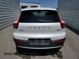 2025 Volvo XC40 Plus Bright Theme с VIN YV4L12UE8S2505753, выставлен на аукционе Copart как лот 60558845 с пробегом 3 688 миль миль и Чистый • Clean title. История ставок и продаж доступна на DreamBid. Изображение 6.