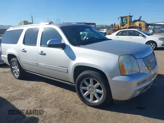 2010 GMC Yukon XL Denali with VIN 1GKUKMEF0AR176578, listed as a IAAI auction lot 41444927 with 175,100 mi miles. Bid and sale history available at carsss.com. Image 1.