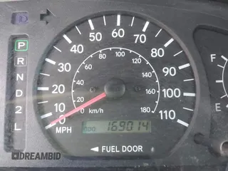 1998 Toyota Sienna LE with VIN 4T3ZF13C2WU066460, listed as a IAAI auction lot 42088006 with 169,014 mi miles and . Bid and sale history available at DreamBid. Image 15.