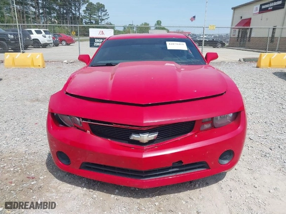2013 Chevrolet Camaro LS with VIN 2G1FA1E32D9199332, listed as a IAAI auction lot 42071419 with 215,102 mi miles. Bid and sale history available at carsss.com. Image 12.