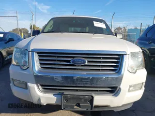 2008 Ford Explorer XLT z VIN 1FMEU63E68UB36363, wystawiony jako IAAI lot #41655419 z przebiegiem 139 448 mil mil oraz . Historia ofert i sprzedaży dostępna na DreamBid. Obrazek 6.