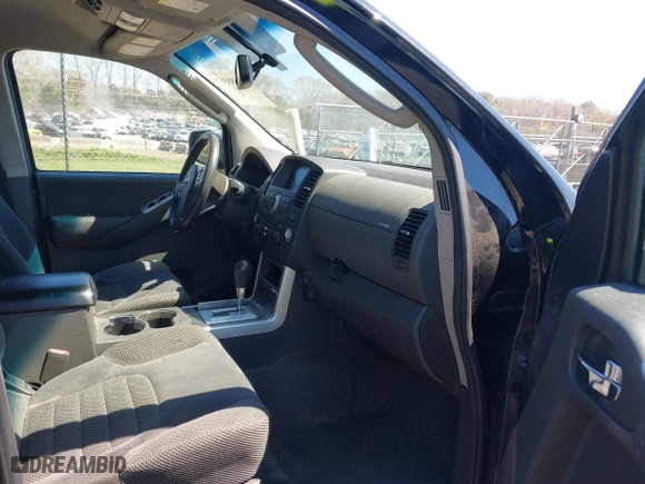 2011 Nissan Pathfinder SV with VIN 5N1AR1NN7BC609216, listed as a IAAI auction lot 41888357 with 226,214 mi miles. Bid and sale history available at carsss.com. Image 5.