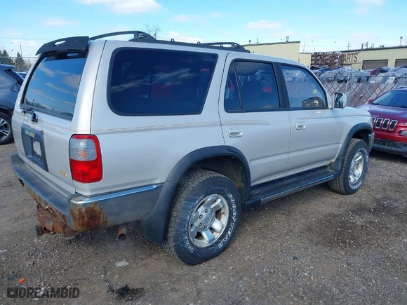 1998 Toyota 4Runner SR5 with VIN JT3HN86RXW0187219, listed as a IAAI auction lot 41993665 with 152,008 mi miles. Bid and sale history available at carsss.com. Image 4.
