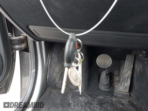 2013 Smart fortwo Pure with VIN WMEEJ3BA5DK620493, listed as a IAAI auction lot 42071086 with 85,883 mi miles and . Bid and sale history available at DreamBid. Image 11.