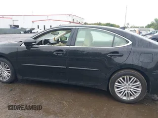 2015 Lexus ES 330 with VIN JTHBK1GG0F2184699, listed as a IAAI auction lot 40444597 with Not Provided miles and . Bid and sale history available at DreamBid. Image 13.