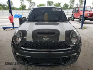 2013 MINI Hardtop S with VIN WMWSV3C5XDT391498, listed as a Copart auction lot 61987955 with 106,189 mi miles and Clean title. Bid and sale history available at DreamBid. Image 5.