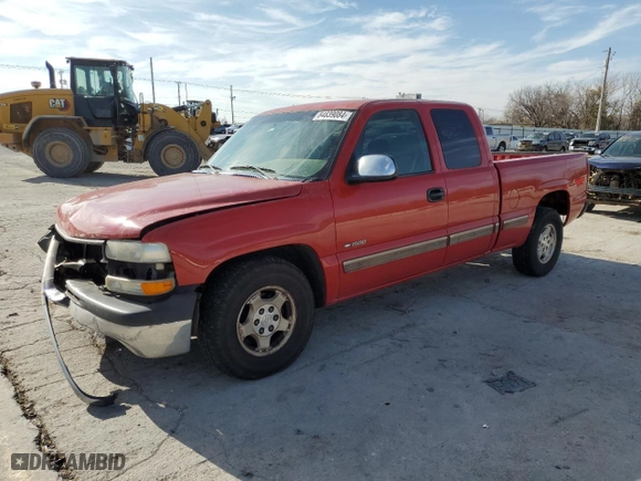 2002 Chevrolet Silverado 1500 LT with VIN 2GCEC19TX21252006, listed as a Copart auction lot 84839084 with 198,778 mi miles and Salvage Title. Bid and sale history available at carsss.com. Image 1.