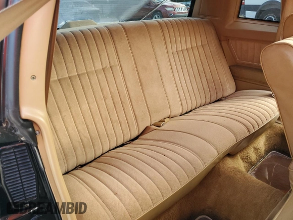 1987 Chevrolet Monte Carlo z VIN 1G1GZ11G0HP115148, wystawiony jako Copart lot #75645874 z przebiegiem 86 744 mil mil oraz Nie do naprawy. Historia ofert i sprzedaży dostępna na DreamBid. Obrazek 10.