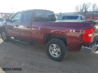 2008 Chevrolet Silverado 1500 LT w/1LT with VIN 1GCEC19J68Z100996, listed as a IAAI auction lot 41704750 with 127,463 mi miles. Bid and sale history available at carsss.com. Image 3.