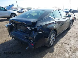 2024 Nissan Altima 2.5 S with VIN 1N4BL4BV1RN414040, listed as a IAAI auction lot 41219296 with 8,604 mi miles. Bid and sale history available at carsss.com. Image 6.