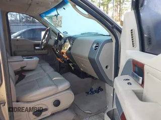 2005 Ford F-150 XLT с VIN 1FTPW12575KF03371, выставлен на аукционе IAAI как лот 41577250 с пробегом 218 892 миль миль и . История ставок и продаж доступна на DreamBid. Изображение 5.
