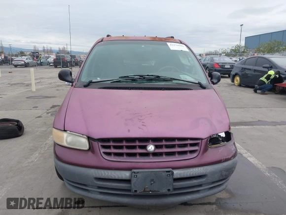 1999 Plymouth Voyager z VIN 2P4GP45R8XR382654, wystawiony jako IAAI lot #41576604 z przebiegiem 162 219 mil mil oraz . Historia ofert i sprzedaży dostępna na DreamBid. Obrazek 13.