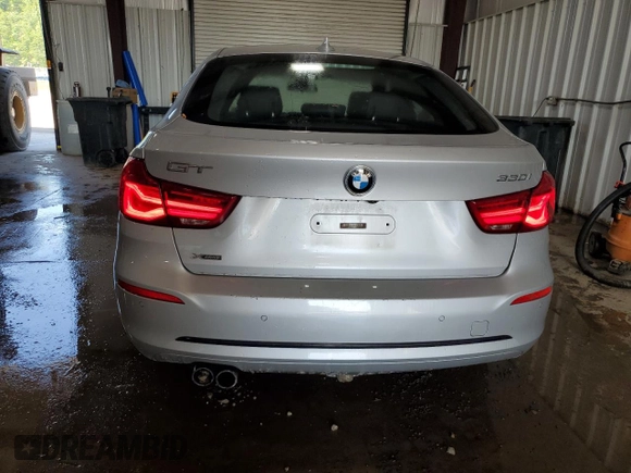 2018 BMW 3 Series 330i xDrive with VIN WBA8Z9C52JG828741, listed as a Copart auction lot 61457015 with 87,064 mi miles and Salvage title. Bid and sale history available at DreamBid. Image 6.