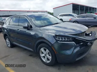 2021 Kia Sorento LX z VIN 5XYRG4LC9MG027777, wystawiony jako IAAI lot #41961538 z przebiegiem 103 019 mil mil oraz . Historia ofert i sprzedaży dostępna na DreamBid. Obrazek 1.
