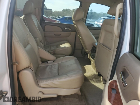 2011 GMC Yukon XL SLT with VIN 1GKS1KE01BR144055, listed as a Copart auction lot 49709875 with 276,304 mi miles and Salvage Title. Bid and sale history available at DreamBid. Image 11.