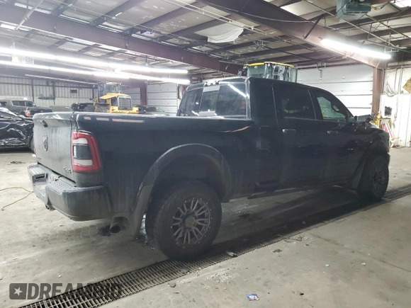 2022 Ram 2500 Limited z VIN 3C6UR5TL7NG127400, wystawiony jako Copart lot #42831425 z przebiegiem 34 375 mil mil oraz Szkoda całkowita • Salvage title. Historia ofert i sprzedaży dostępna na DreamBid. Obrazek 3.