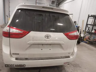 2017 Toyota Sienna XLE с VIN 5TDDZ3DC5HS162874, выставлен на аукционе IAAI как лот 41373496 с пробегом 108 043 миль миль и . История ставок и продаж доступна на DreamBid. Изображение 17.