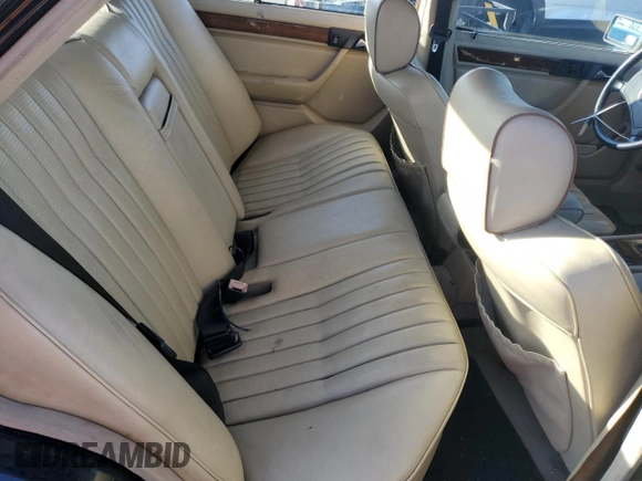 1990 Mercedes-Benz 300 with VIN WDBEB28D9LB211854, listed as a Copart auction lot 49795515 with 241,074 mi miles and Salvage Title. Bid and sale history available at DreamBid. Image 10.