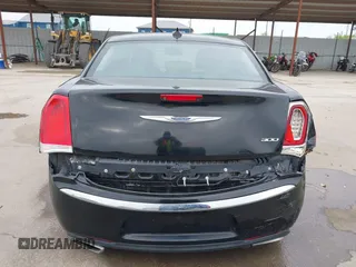 2016 Chrysler 300 Limited with VIN 2C3CCAAG7GH219523, listed as a IAAI auction lot 41932271 with 158,082 mi miles. Bid and sale history available at carsss.com. Image 6.