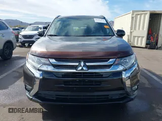 2018 Mitsubishi Outlander SE with VIN JA4AD3A38JZ030633, listed as a IAAI auction lot 41787274 with 70,696 mi miles and . Bid and sale history available at DreamBid. Image 12.