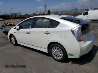 2014 Toyota Prius with VIN JTDKN3DP9E3053840, listed as a Copart auction lot 61880475 with 50,179 mi miles and Salvage title. Bid and sale history available at DreamBid. Image 2.
