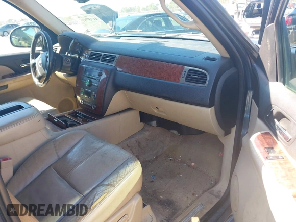2008 Chevrolet Suburban 3LT with VIN 3GNFC16028G199257, listed as a IAAI auction lot 41757871 with 287,604 mi miles and . Bid and sale history available at DreamBid. Image 5.
