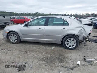 2008 Ford Fusion S with VIN 3FAHP06Z78R111053, listed as a IAAI auction lot 41522528 with 145,467 mi miles. Bid and sale history available at carsss.com. Image 14.