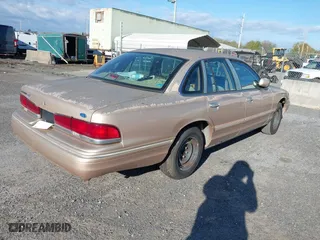 1996 Ford Crown Victoria with VIN 2FALP73W0TX212247, listed as a IAAI auction lot 42048343 with 159,345 mi miles. Bid and sale history available at carsss.com. Image 4.