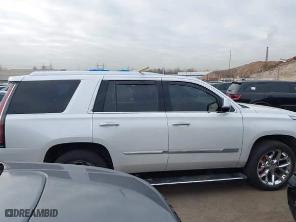 2017 Cadillac Escalade Platinum with VIN 1GYS4DKJ7HR277904, listed as a IAAI auction lot 41757014 with 109,177 mi miles. Bid and sale history available at carsss.com. Image 13.