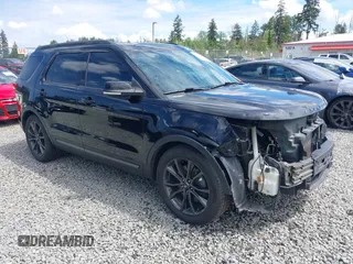 2018 Ford Explorer XLT z VIN 1FM5K7D88JGB30296, wystawiony jako IAAI lot #42323454 z przebiegiem 94 848 mil mil oraz . Historia ofert i sprzedaży dostępna na DreamBid. Obrazek 1.