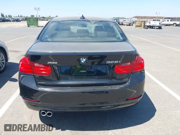 2015 BMW 3 Series 328i xDrive с VIN WBA3B5C55FF961143, выставлен на аукционе IAAI как лот 42561041 с пробегом 61 624 миль миль и . История ставок и продаж доступна на DreamBid. Изображение 16.