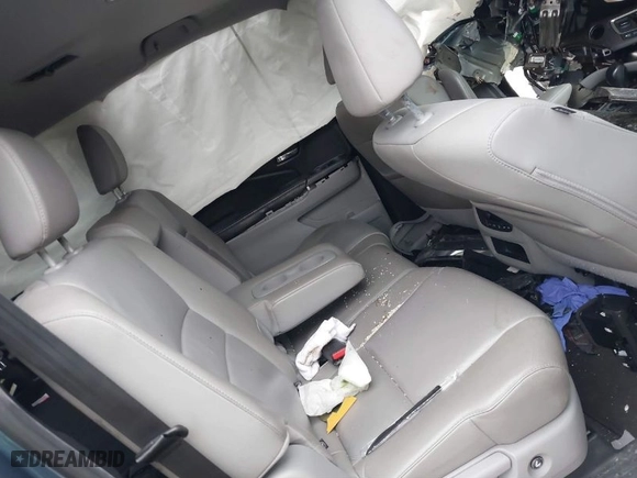 2016 Honda Pilot EX-L with VIN 5FNYF6H58GB042481, listed as a IAAI auction lot 41162520 with 104,082 mi miles. Bid and sale history available at carsss.com. Image 8.