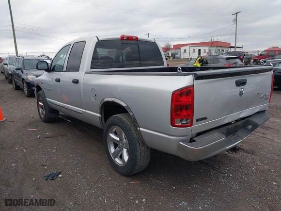 2006 Dodge Ram 1500 SLT with VIN 1D7HU18206S598113, listed as a IAAI auction lot 41481008 with 175,759 mi miles. Bid and sale history available at carsss.com. Image 3.