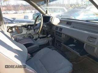 1994 Isuzu Rodeo LS z VIN 4S2CG58V5R4332970, wystawiony jako IAAI lot #41680075 z przebiegiem 182 330 mil mil oraz . Historia ofert i sprzedaży dostępna na DreamBid. Obrazek 5.