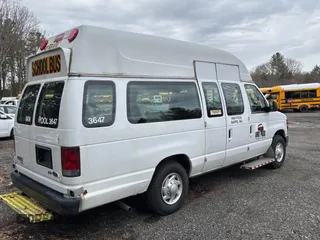 2014 Ford Econoline Cargo Commercial with VIN 1FTNS2EW1EDA21948, listed as a Copart auction lot 50900965 with 148,347 mi miles and Clean Title. Bid and sale history available at carsss.com. Image 4.