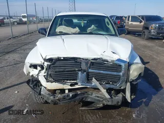 2005 Dodge Dakota SLT with VIN 1D7HW48N85S226460, listed as a IAAI auction lot 41568128 with 213,159 mi miles and . Bid and sale history available at carsss.com. Image 12.