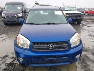 2005 Toyota RAV4 with VIN JTEHD20V656038833, listed as a IAAI auction lot 41861809 with 291,247 mi miles. Bid and sale history available at carsss.com. Image 12.