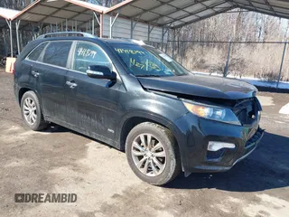 2012 Kia Sorento SX with VIN 5XYKWDA21CG276524, listed as a IAAI auction lot 41418799 with 143,834 mi miles. Bid and sale history available at carsss.com. Image 1.
