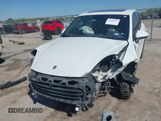 2016 Porsche Cayenne with VIN WP1AA2A29GLA04374, listed as a IAAI auction lot 41988374 with 144,716 mi miles. Bid and sale history available at carsss.com. Image 17.