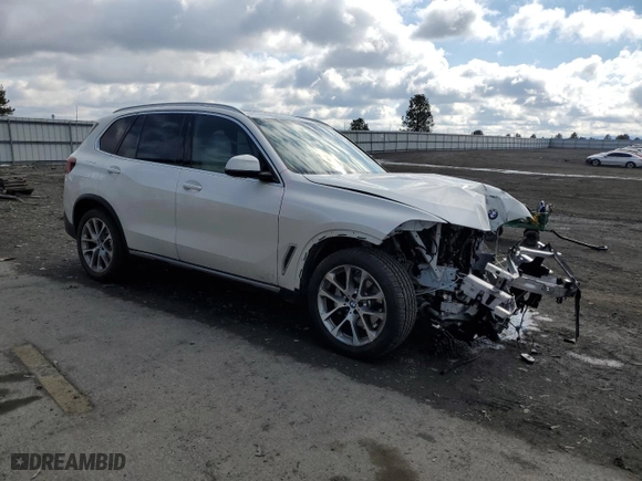 2023 BMW X5 xDrive40i with VIN 5UXCR6C04P9R89507, listed as a Copart auction lot 47263655 with 4,674 mi miles and Salvage Title. Bid and sale history available at carsss.com. Image 4.