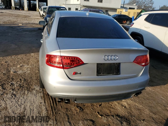 2012 Audi S4 Premium Plus z VIN WAUDGAFL8CA030203, wystawiony jako Copart lot #77311934 z przebiegiem 113 526 mil mil oraz Szkody całkowita. Historia ofert i sprzedaży dostępna na DreamBid. Obrazek 6.