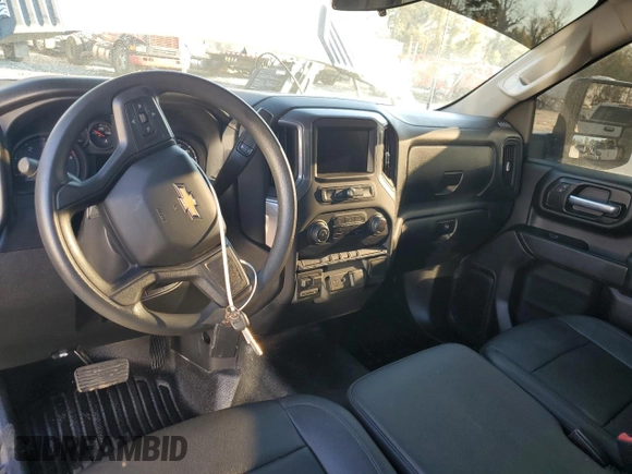 2022 Chevrolet Silverado 3500HD Work Truck with VIN 1GC3YSEY4NF123899, listed as a Copart auction lot 82639994 with 25,008 mi miles and Salvage Title. Bid and sale history available at carsss.com. Image 8.