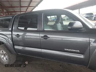 2013 Toyota Tacoma z VIN 3TMLU4EN9DM106995, wystawiony jako IAAI lot #42373093 z przebiegiem Nie podano mil oraz . Historia ofert i sprzedaży dostępna na DreamBid. Obrazek 13.